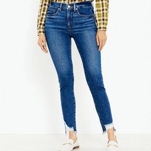 LOFT chewed hem mid-rise skinny jean. Size 10